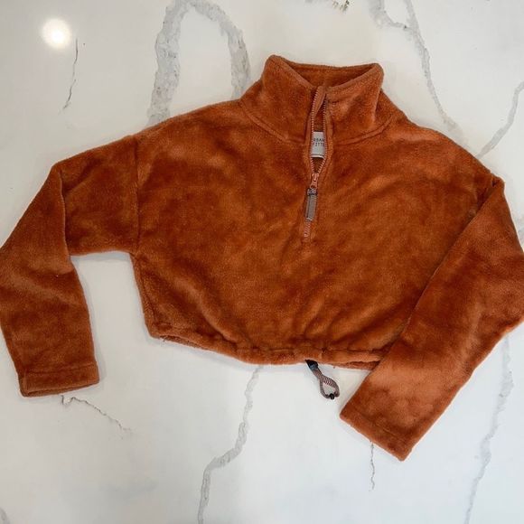 Urban Outfitters Sweaters - Urban Outfitter Cropped Top